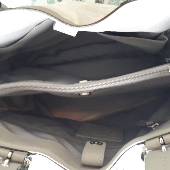 Coach purse - Picture 2 of 2